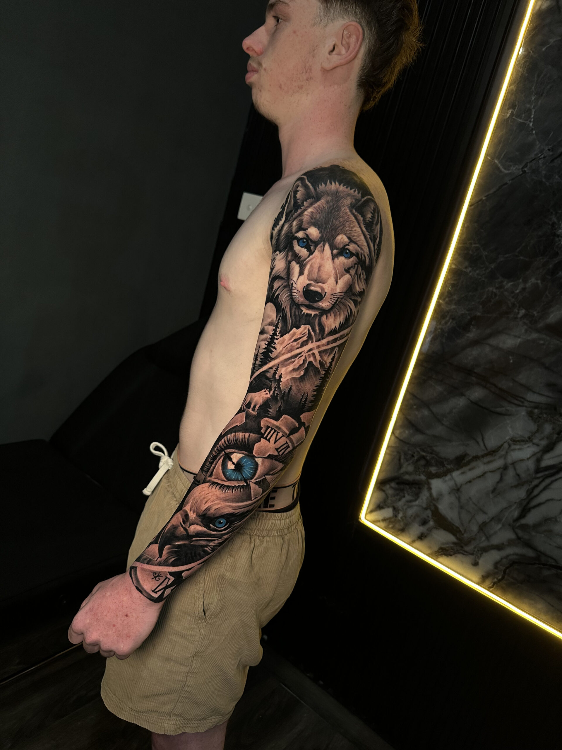FULL ARM SLEEVE WOLF